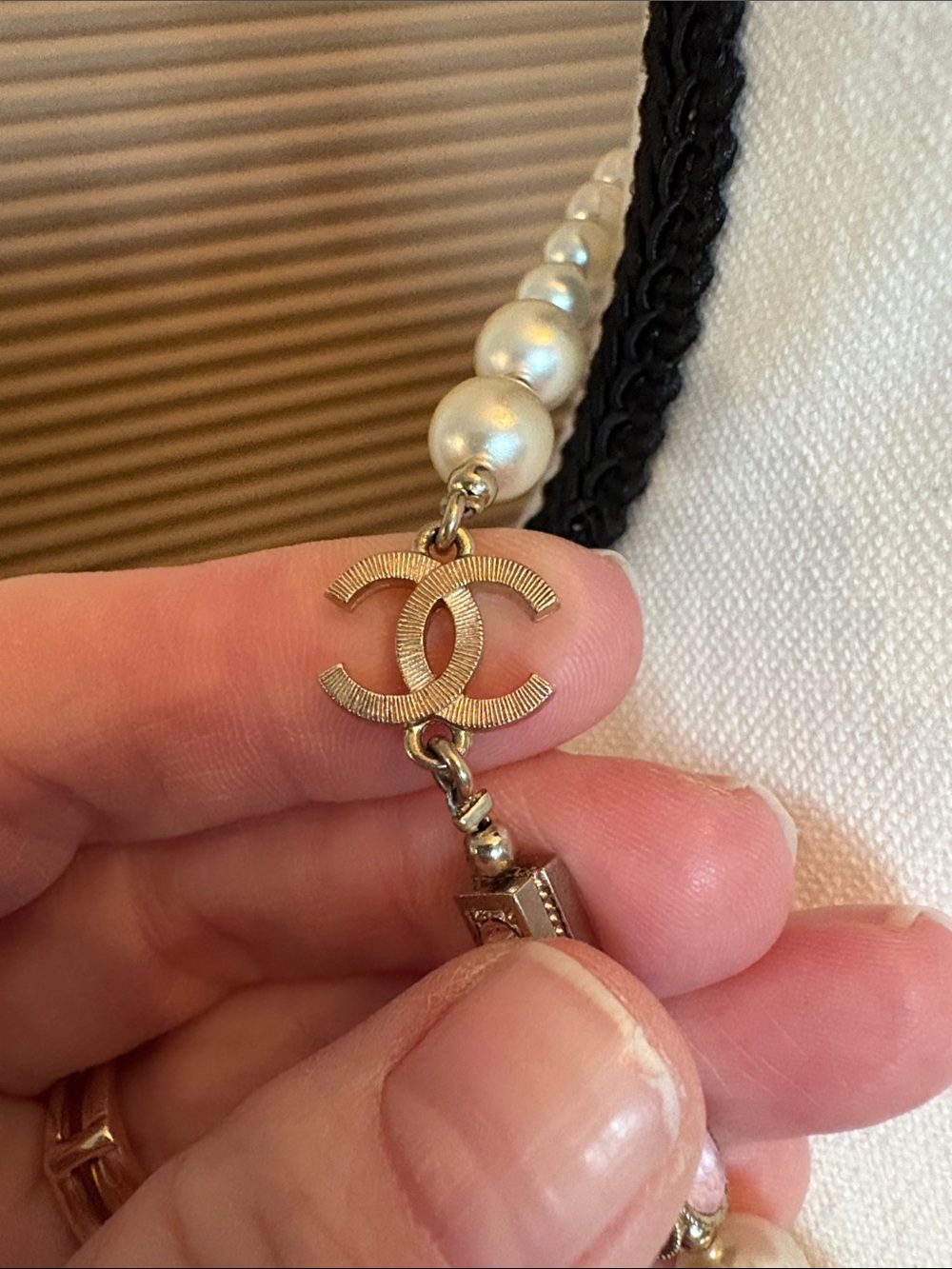 Authentic Chanel vintage Pearl and Crystal Multi-stone Necklace - Picture 3 of 16